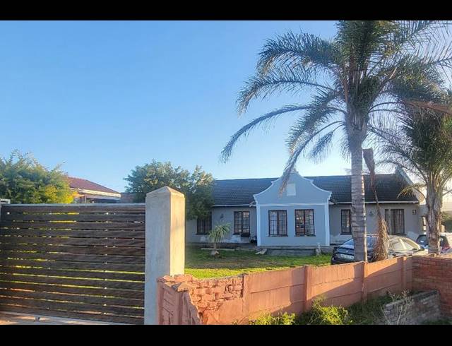 4 BEDROOM HOUSE FOR SALE IN MOUNTAIN VIEW